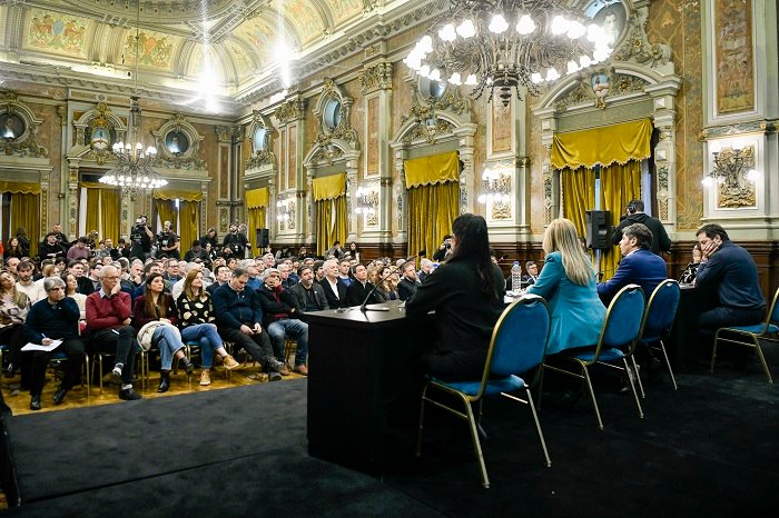 Kicillof y Kreplak se reunieron con intendentes contra el ajuste del Gobierno nacional en salud