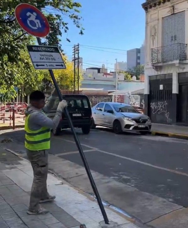 La Ciudad levantó estacionamientos para personas con discapacidad que no estaban habilitados