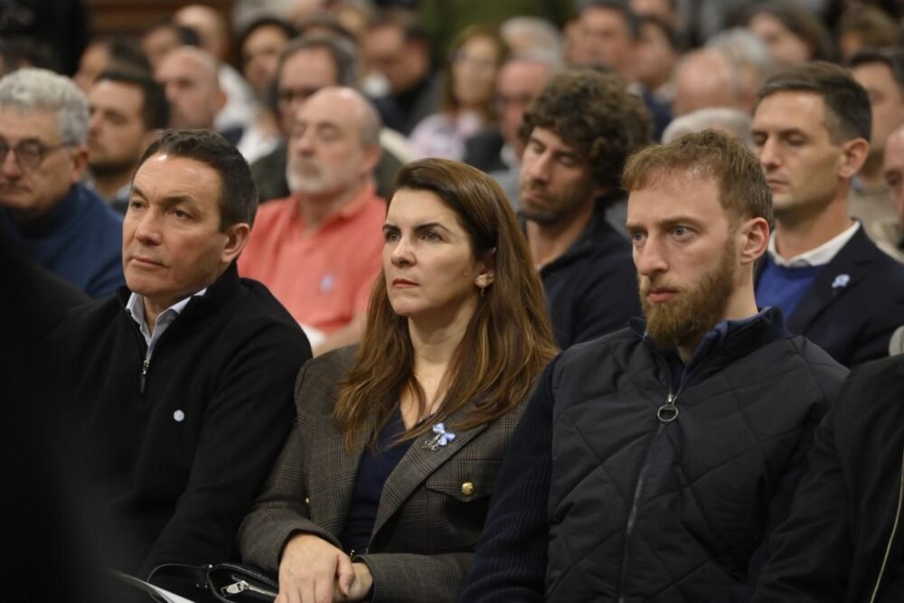 Mariel Fernández participó de un encuentro con Kicillof para repudiar el ajuste nacional en salud