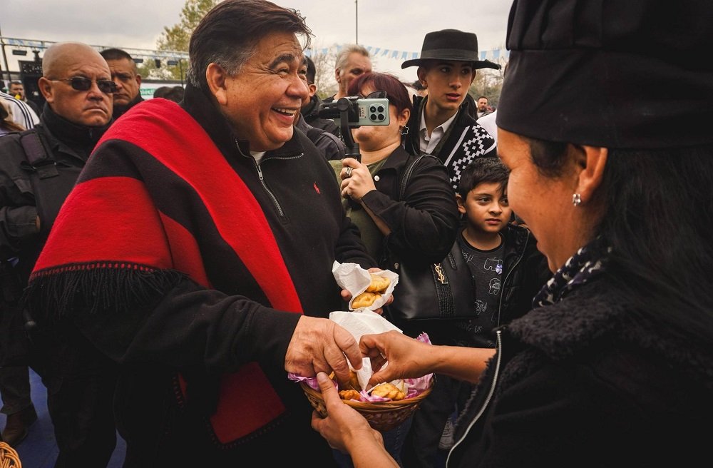 Mario Ishii acompaño el 4° festival de la empanada paceña