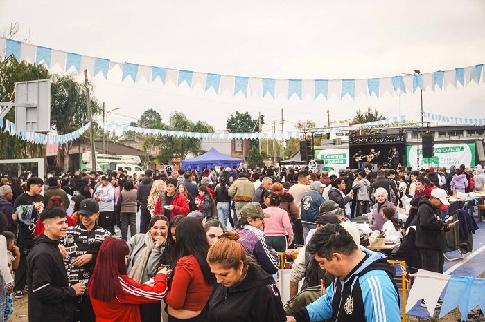 Mario Ishii acompaño el 4° festival de la empanada paceña