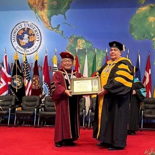 Mario Ishii fue distinguido en EEUU por su liderazgo con un doctorado Honoris Causa