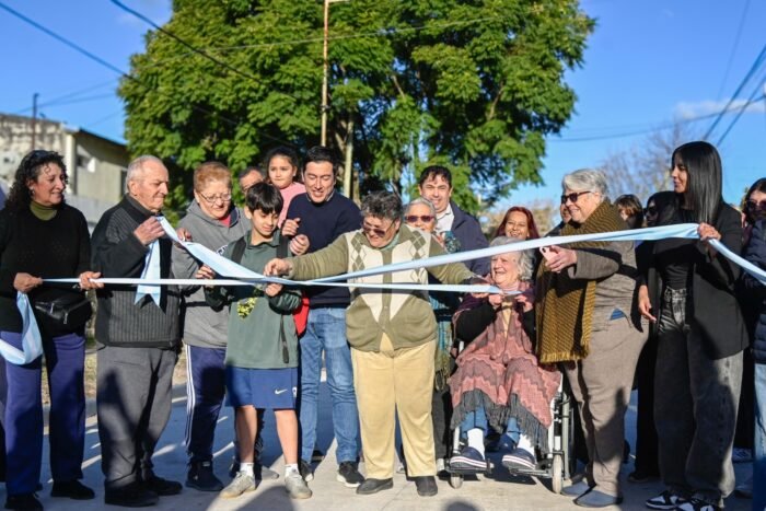 Nardini inauguró nuevos pavimentos en Villa de Mayo