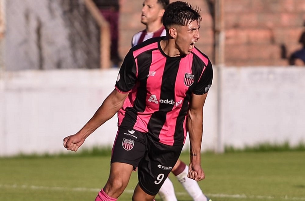 Primera victoria como local para Atlético Escobar en el Federal A