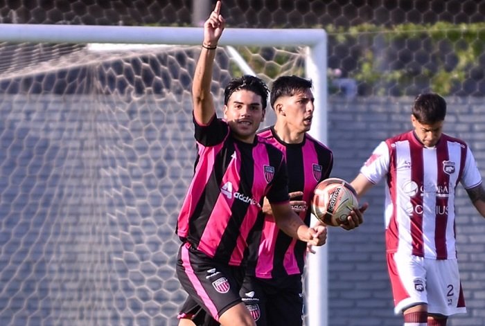 Primera victoria como local para Atlético Escobar en el Federal A