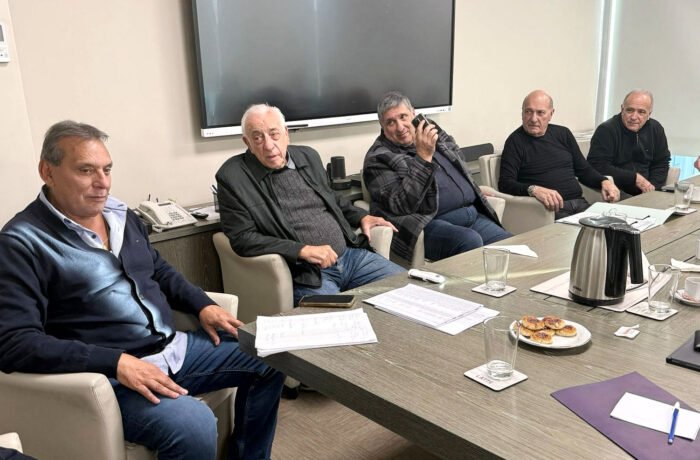 Reunión de Transporte en la UTA por las líneas 333, 407, 437 y la 707 comunal de San Isidro