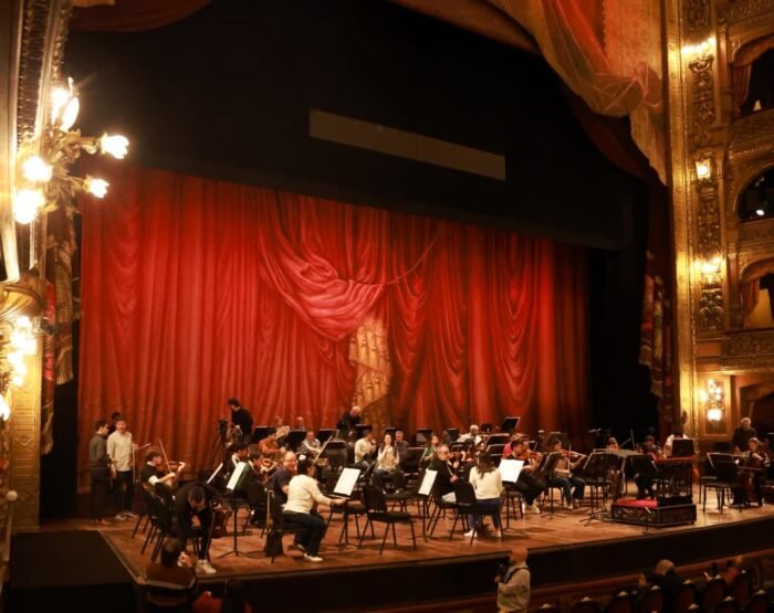 Una fiesta única 800 vecinos disfrutaron de la Filarmónica de Buenos Aires en el Teatro Colón