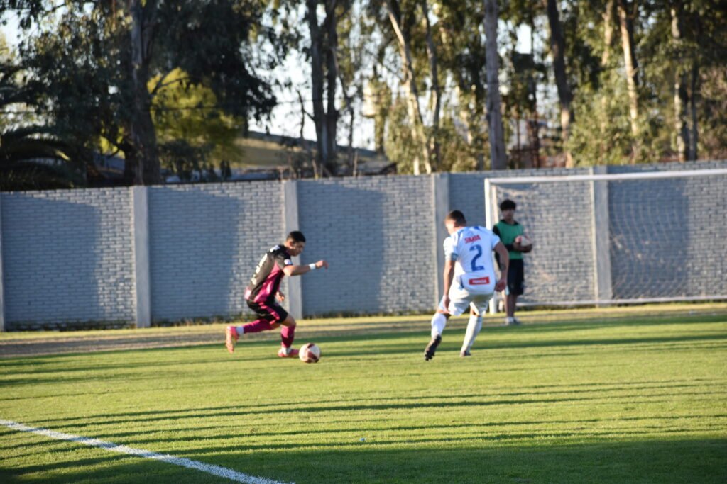 Agónica victoria de Atlético Escobar para mantener chances de clasificar a la fase campeonato del Federal