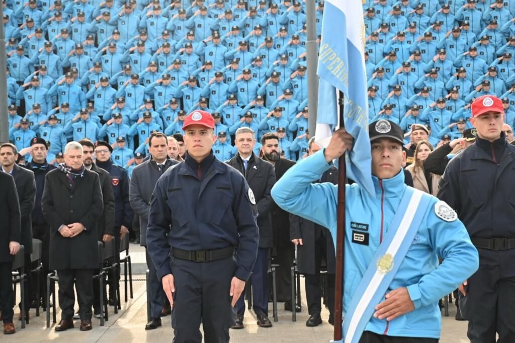Jorge Macri ante a 1.200 cadetes de Policía y aspirantes a Bomberos de la Ciudad