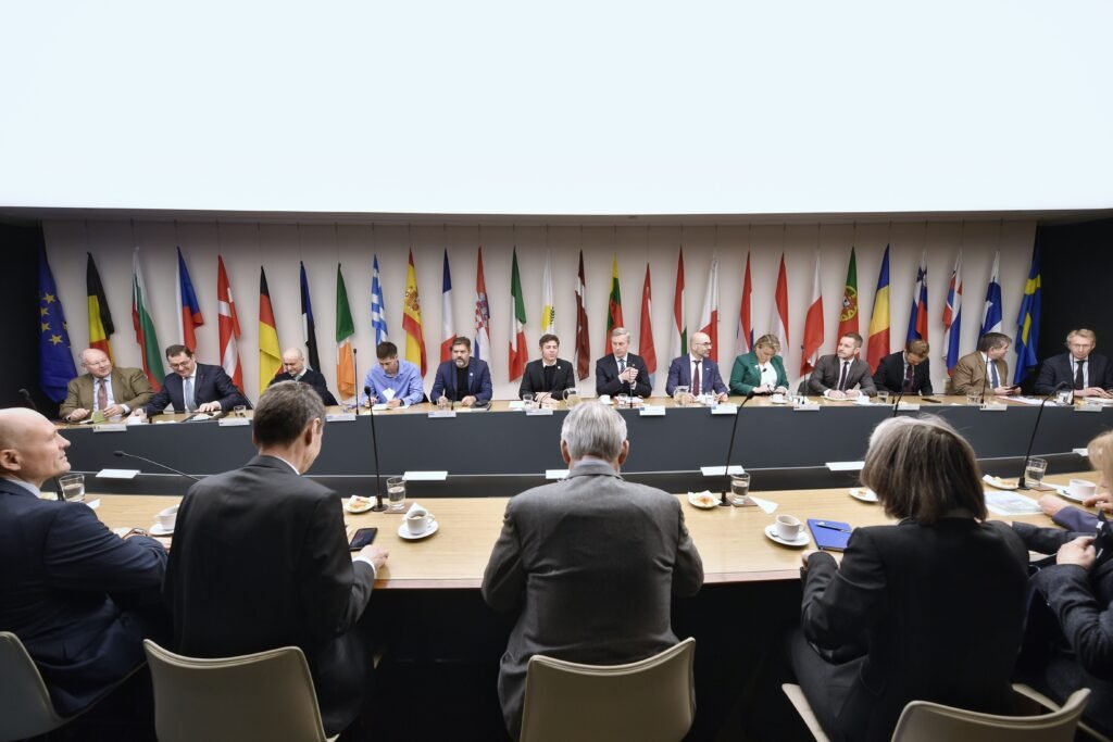 Kicillof se reunió con el embajador de la Unión Europea y representantes del bloque regional