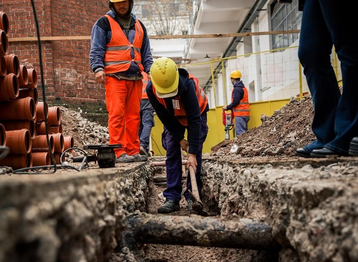 La Ciudad ya terminó más de 100 obras de renovación integral en escuelas y pone en valor el histórico colegio Otto Krause
