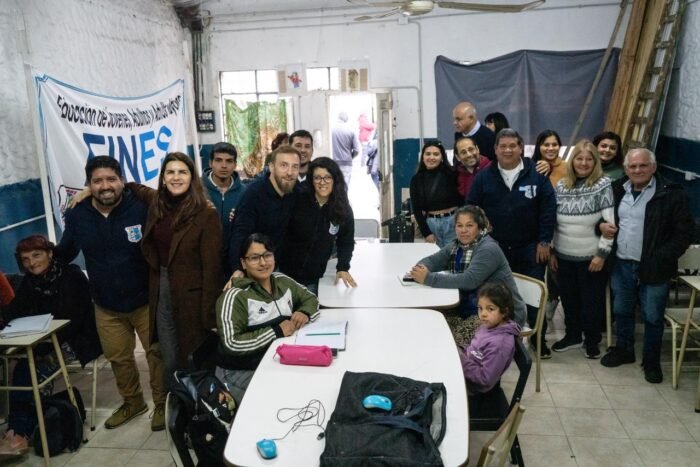 Mariel Fernández en Lomas de Zamora: recorrió espacios educativos, comunitarios y productivos