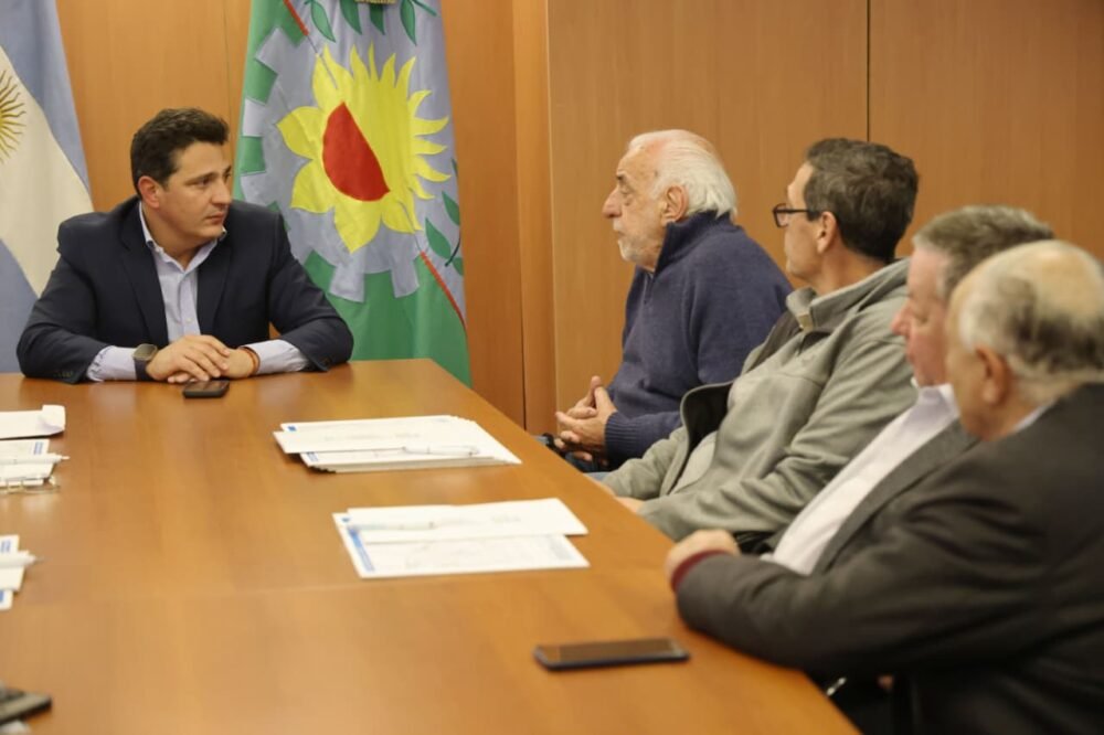 Marinucci acordó con la UTA y empresarios la recuperación de la línea 707 y de 400 puestos de trabajo