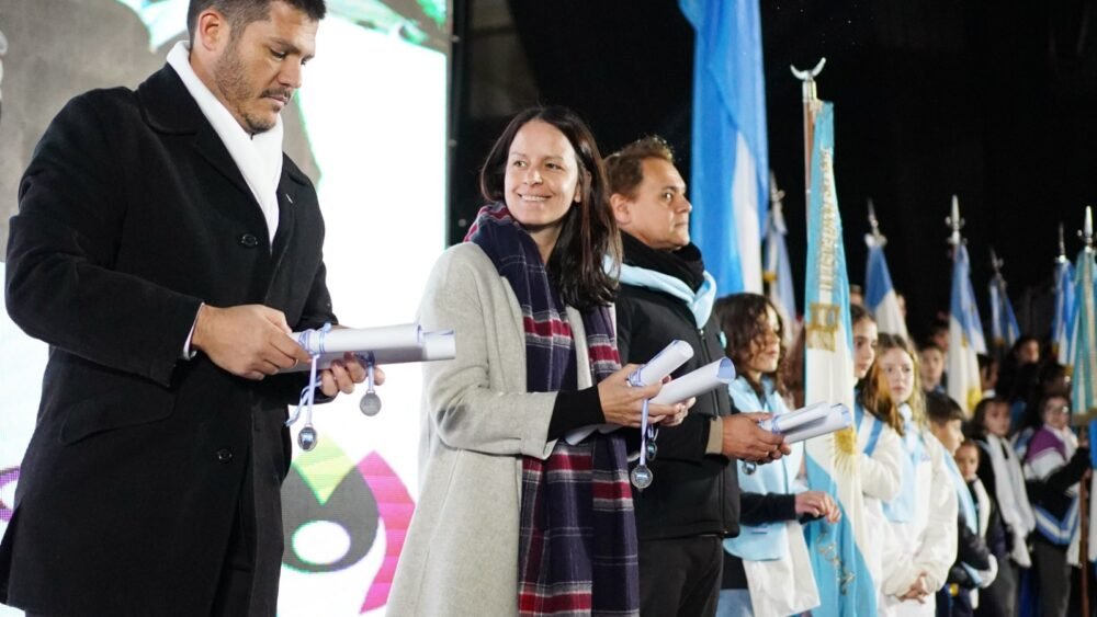 Más de 1400 chicos de Vicente López realizaron la promesa a la bandera en Tecnópolis