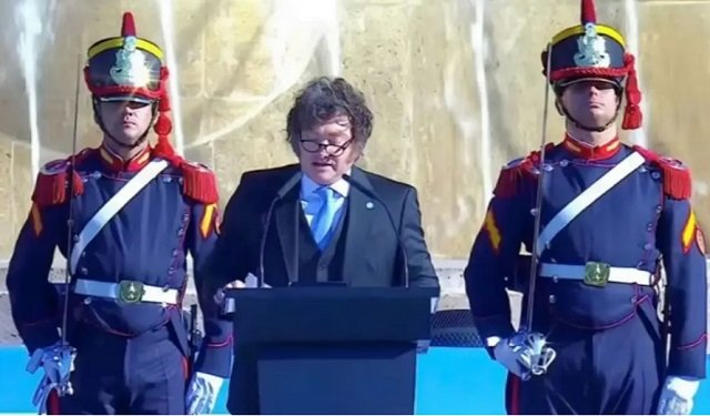 Día de la Bandera: Para Milei Belgrano fue "el primer intelectual liberal"