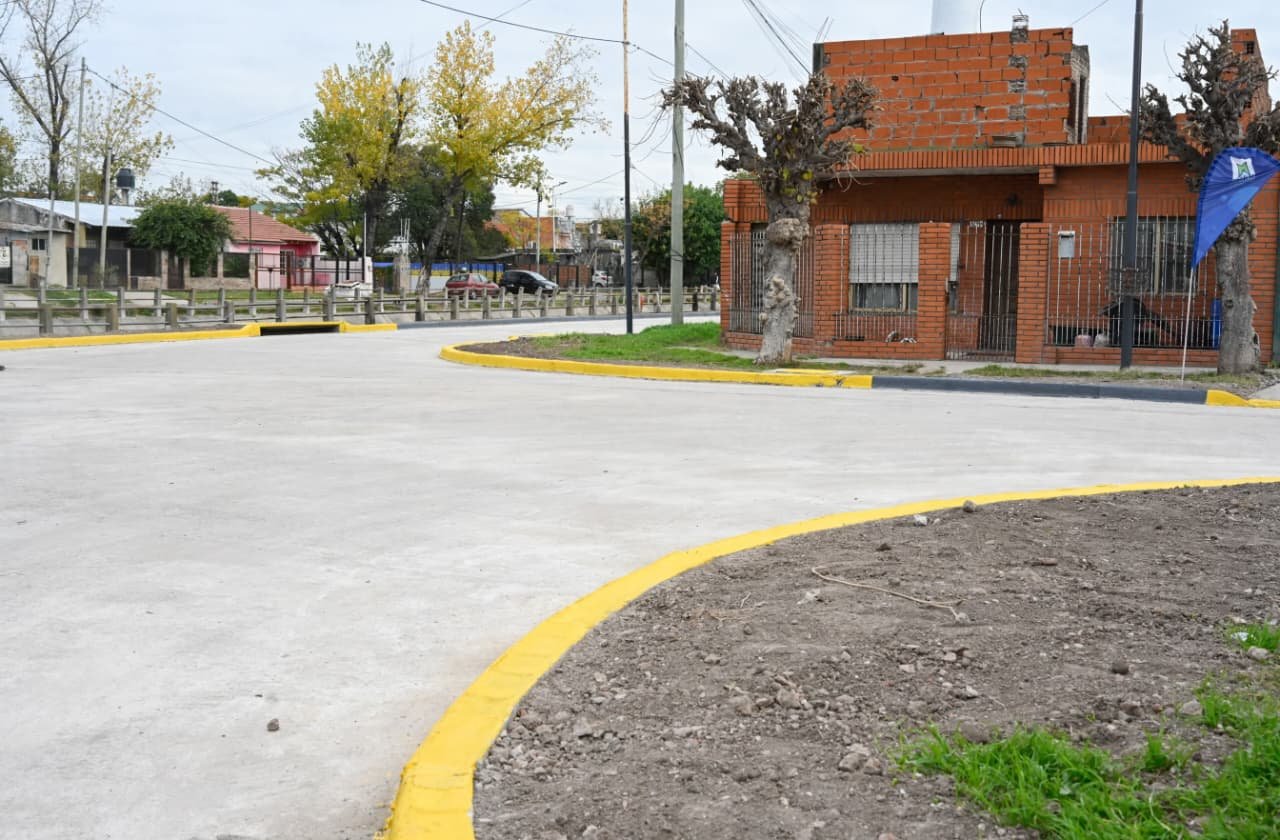 Nardini inauguró cinco nuevas cuadras en el barrio Rodríguez