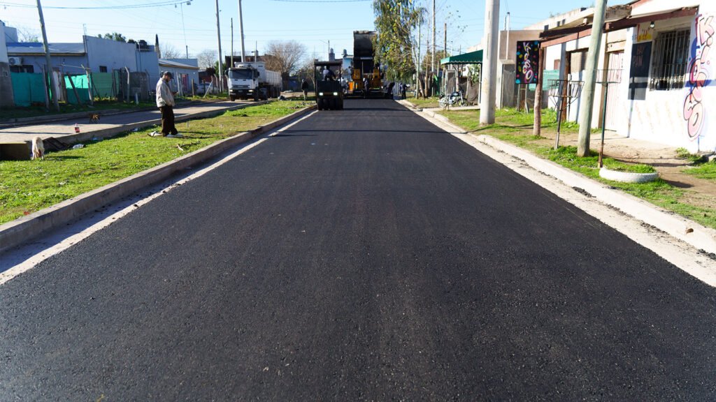 Moreno: Nuevas obras que mejoran la circulación en el barrio La Perla