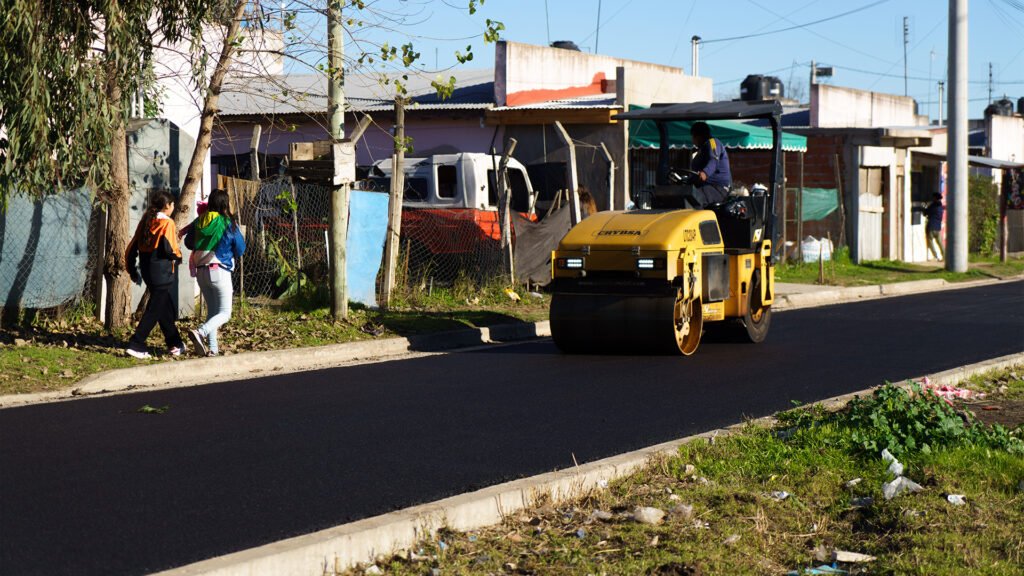 Moreno: Nuevas obras que mejoran la circulación en el barrio La Perla