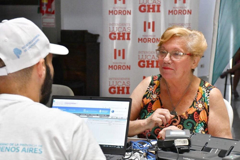 Operativos de documentación el Municipio acerca servicios a distintos barrios de Morón