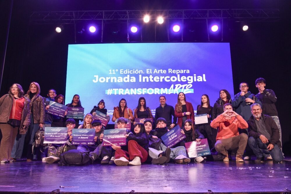 Pablo Descalzo estuvo presente en la Jornada Intercolegial “El Arte Repara”, realizada en el marco del #NiUnaMenos2