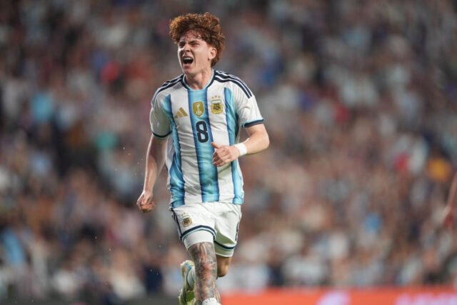 La Selección Argentina gano 3-0 a Islandia y espera el debut mundial