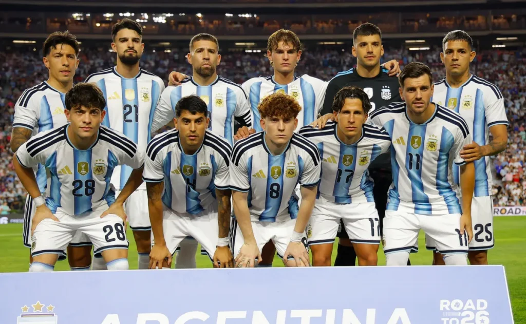 La Selección Argentina gano 3-0 a Islandia y espera el debut mundial
