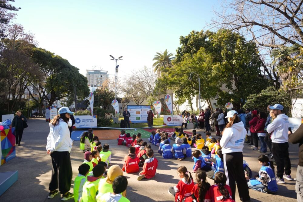 Vicente López inauguró la Plaza Activa Joy of Moving en Olivos