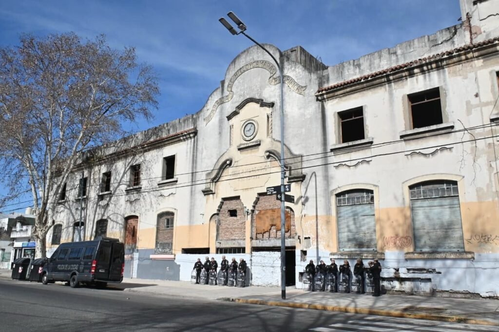La Ciudad recuperó la propiedad número 900, una fábrica tomada hace 40 años en Nueva Pompeya