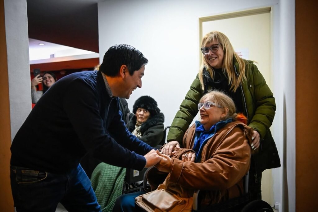 De la mano de Nardini, 41 nuevas familias malvinenses firmaron su escritura