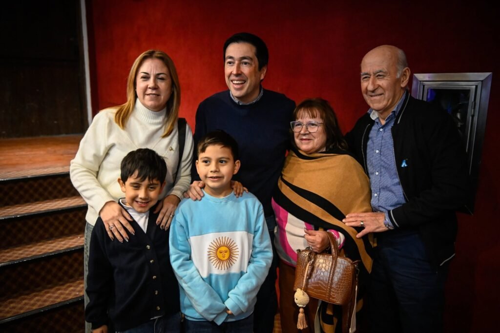 De la mano de Nardini, 41 nuevas familias malvinenses firmaron su escritura