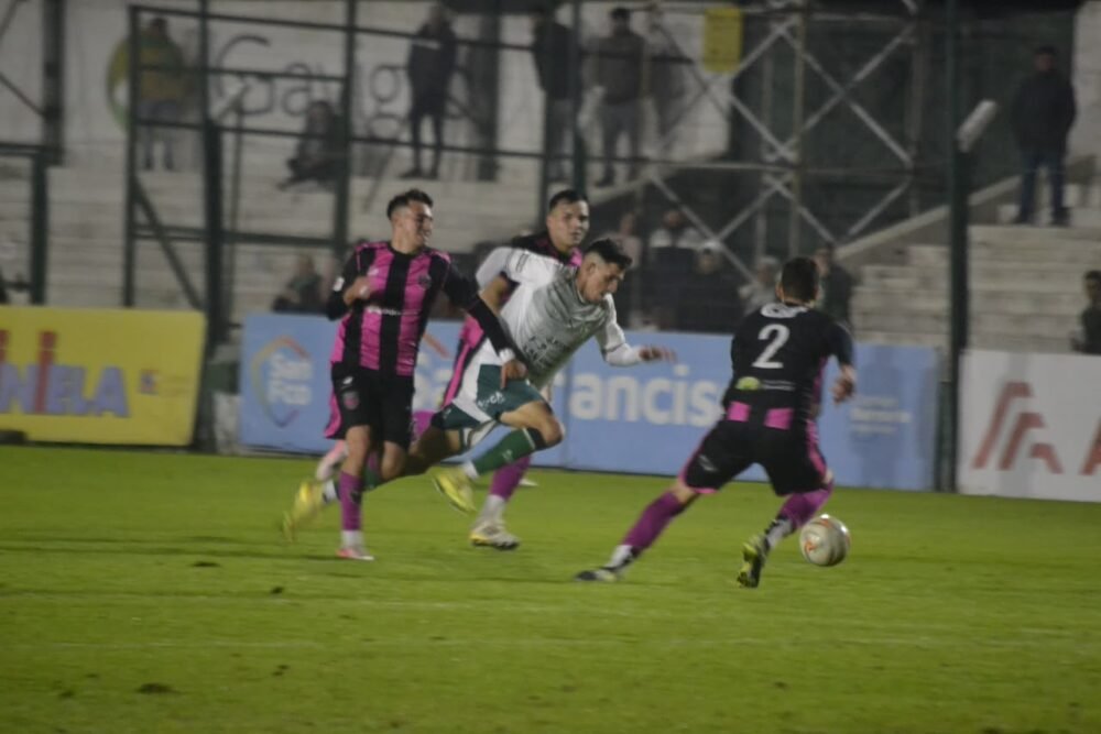 Valioso empate de Atlético Escobar en su visita a Sportivo Belgrano