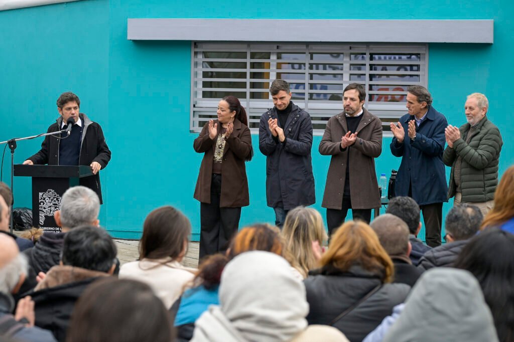 Kicillof inauguró un Centro de Atención Primaria de la Salud en Castelar con un fuerte mensaje contra el ajuste