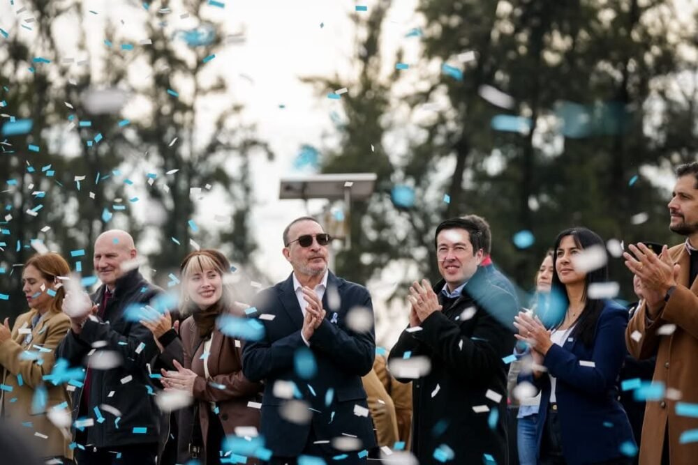 Malvinas Argentinas celebró el 210° aniversario de la Independencia Argentina