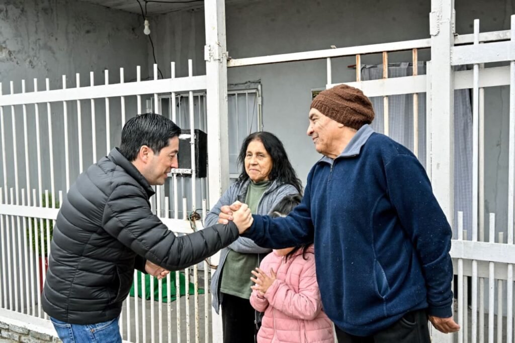 Nardini visitó los avances de obra de pavimentación en el Barrio Iparraguirre