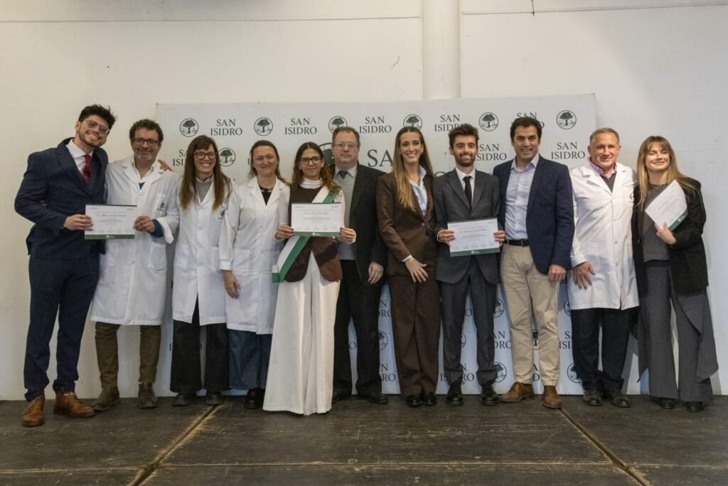San Isidro reconoció a los 96 nuevos especialistas egresados de sus hospitales municipales