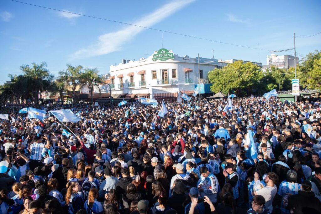 San Miguel, la ciudad que festeja el mes patrio y los triunfos de la Selección
