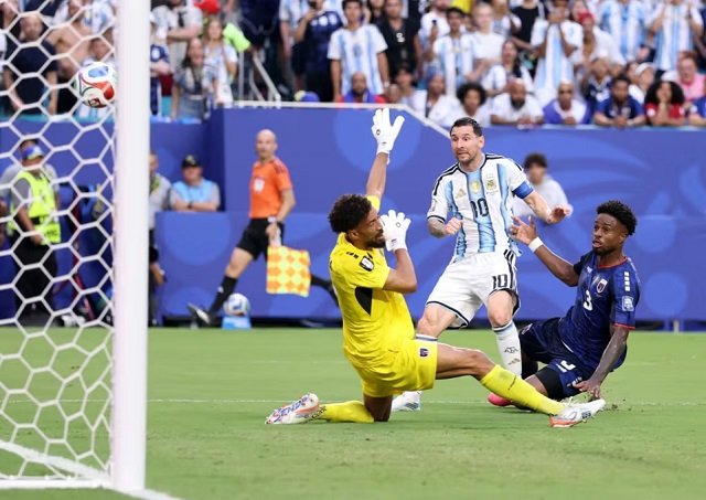 Sufrido triunfo de Argentina 3 a 2 a Cabo Verde y pase a Octavos1