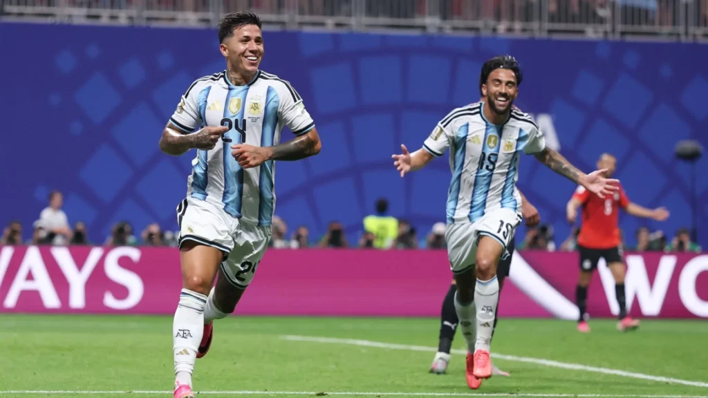 Argentina en 10 minutos lo dio vuelta a Egipto y clasifico a cuartos