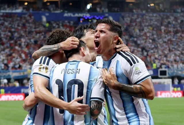 Argentina en 10 minutos lo dio vuelta a Egipto y clasifico a cuartos