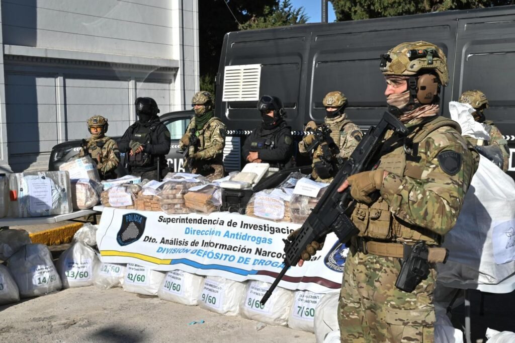 la Ciudad quemó casi 1.000 kilos de droga secuestrada en operativos contra el narcotráfico y el narcomenudeo
