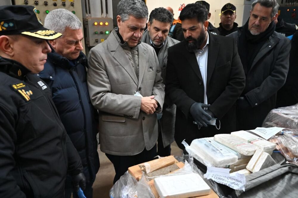 la Ciudad quemó casi 1.000 kilos de droga secuestrada en operativos contra el narcotráfico y el narcomenudeo