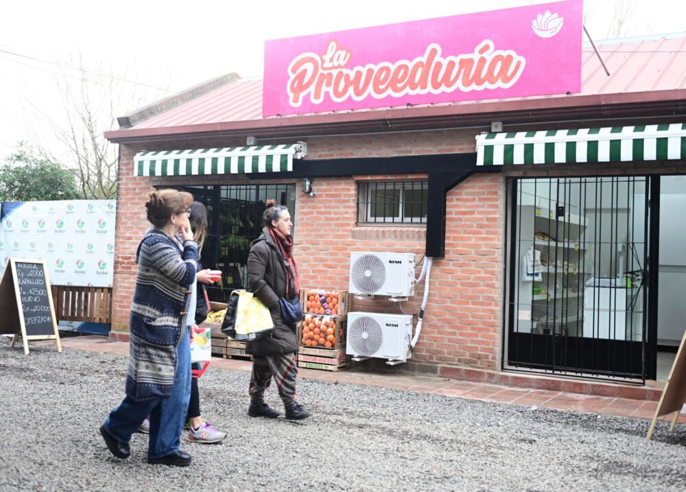 Alimentos frescos a precios justos el Municipio inaugura La Proveeduría de Maschwitz