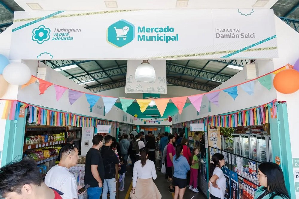Feria en el Mercado Municipal de Hurlingham con sorteos, descuentos y ofertas