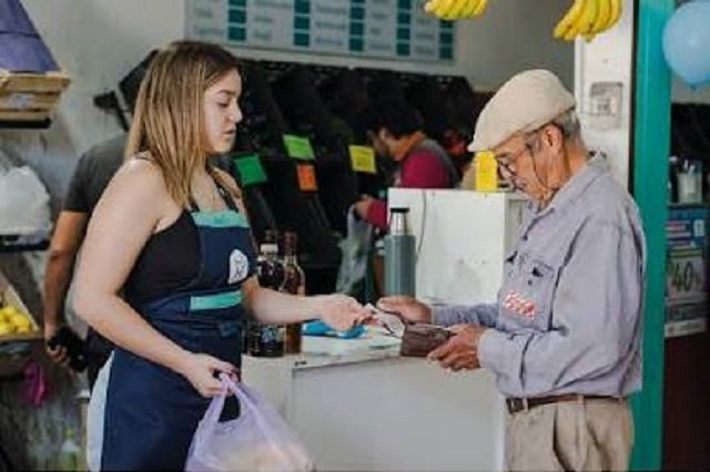 Feria en el Mercado Municipal de Hurlingham con sorteos, descuentos y ofertas