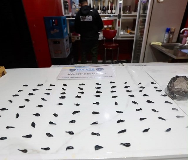 Golpe a la venta de droga en Constitución la Policía detuvo a 17 dealers y secuestró más de 8.700 dosis