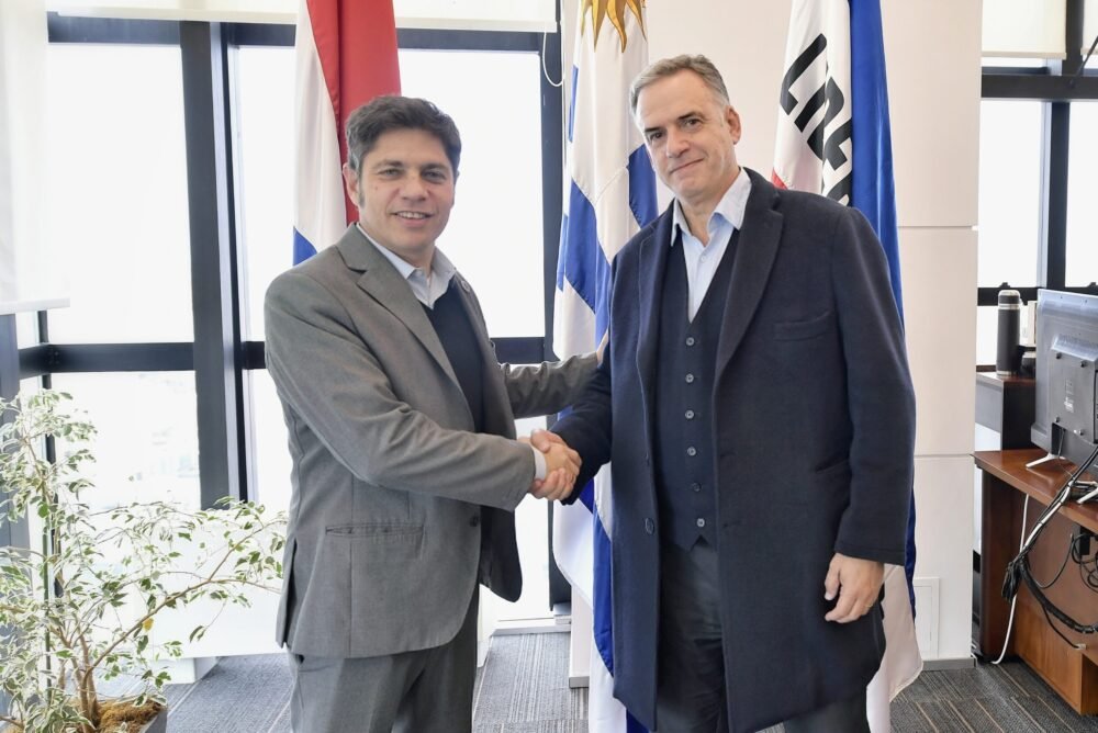 Kicillof se reunió con el presidente Yamandú Orsi en Montevideo