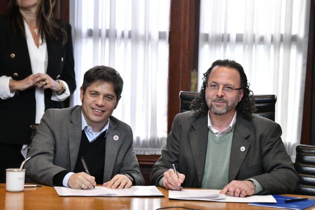 Kicillof se reunió con el presidente Yamandú Orsi en Montevideo