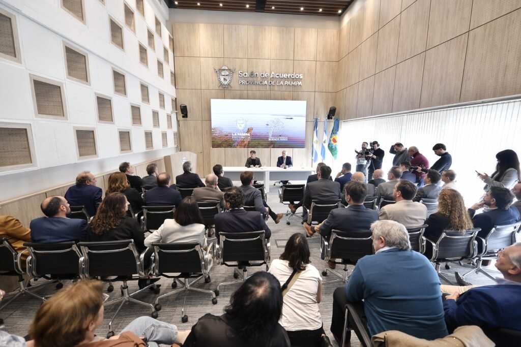 Kicillof y Ziliotto firmaron convenios para la prevención y mitigación de los efectos del fenómeno El Niño