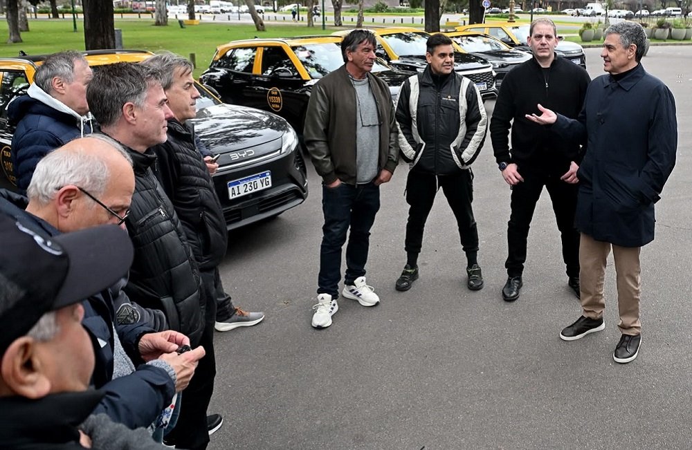 La Ciudad impulsa los taxis eléctricos con créditos muy accesibles y ya están en las calles porteñas