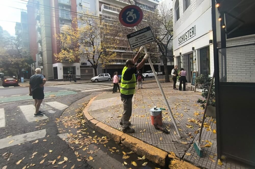 La Ciudad levantó cerca de 500 estacionamientos truchos para personas con discapacidad encontraron hasta 4 en una misma cuadra